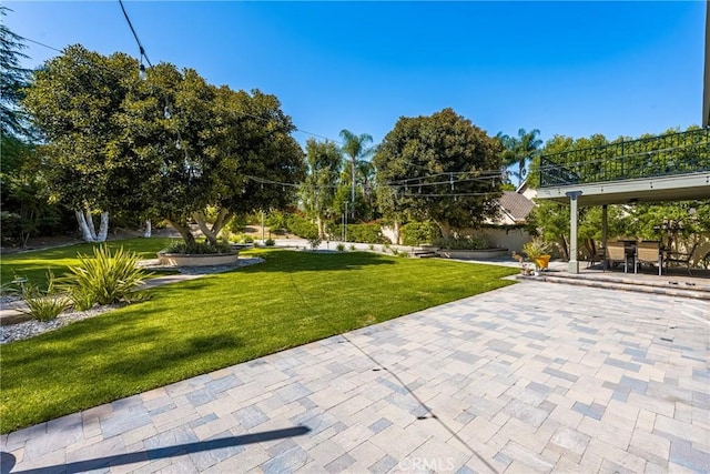 19180 Palm Vis, Yorba Linda, CA 92886 - view of community with a patio area, a yard, and outdoor dining space