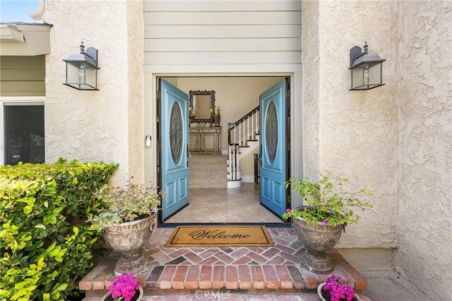 19180 Palm Vis, Yorba Linda, CA 92886 - entrance to property featuring stucco siding