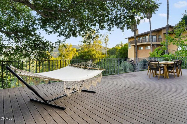 1897 Braemar Rd, Pasadena, CA 91103 - deck with outdoor dining space