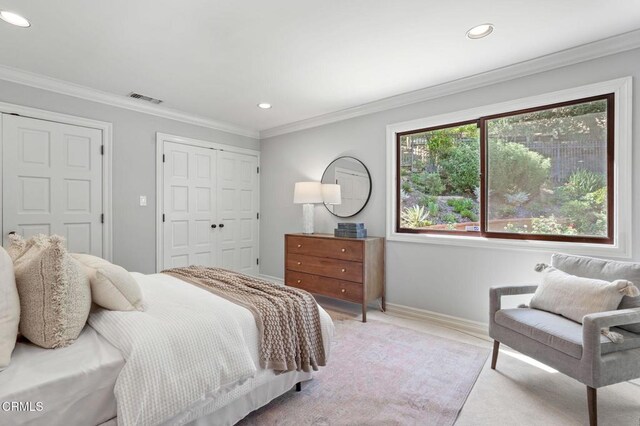 1897 Braemar Rd, Pasadena, CA 91103 - bedroom with recessed lighting, light colored carpet, a closet, and crown molding