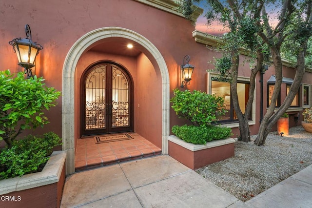 1897 Braemar Rd, Pasadena, CA 91103 - property entrance with stucco siding