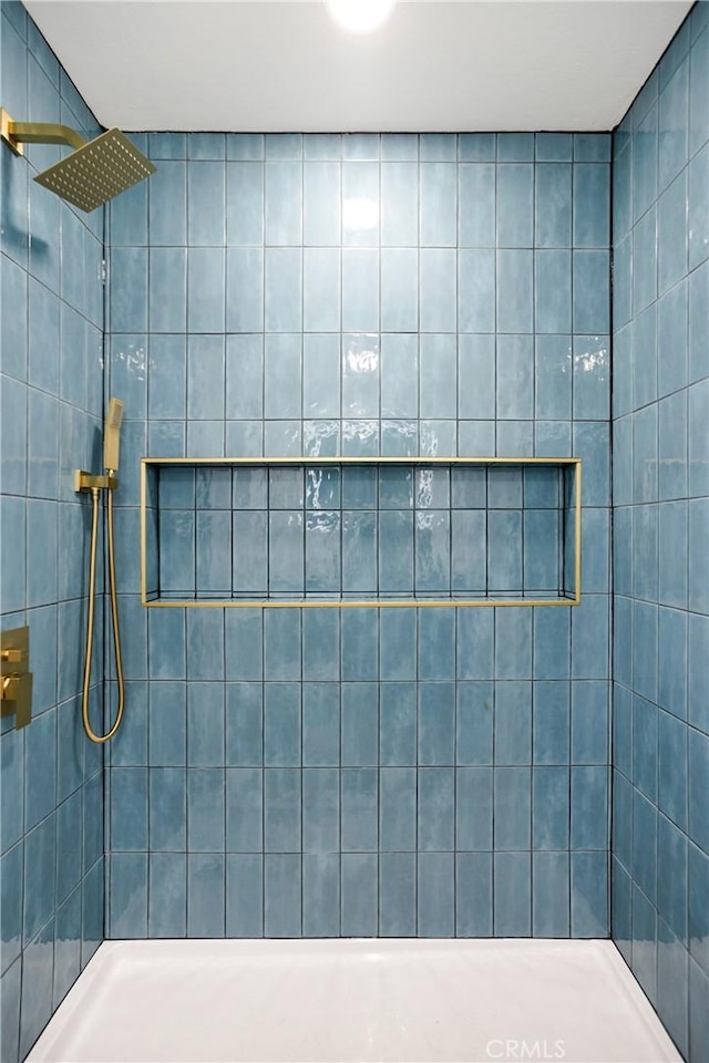 934 W Calora St, San Dimas, CA 91773 - bathroom with tiled shower