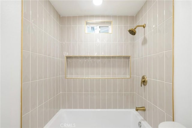 934 W Calora St, San Dimas, CA 91773 - bathroom featuring shower / bathtub combination and toilet