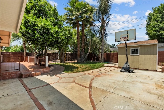 15711 Hiawatha St, Granada Hills, CA 91344 - fenced backyard with a patio and a storage unit