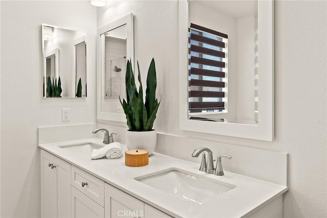 27636 S Evergreen Pl, San Pedro, CA 90732 - full bathroom featuring double vanity