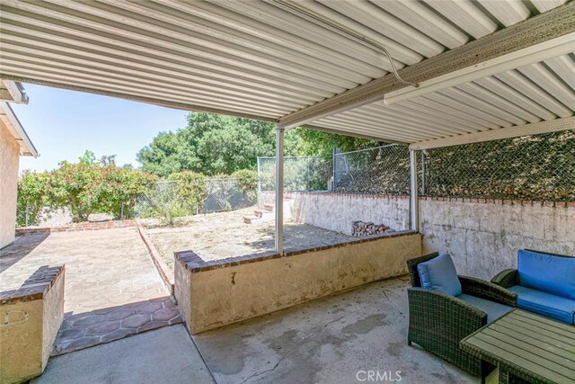 10919 Terecita Rd, Tujunga, CA 91042 - fenced backyard featuring a patio area