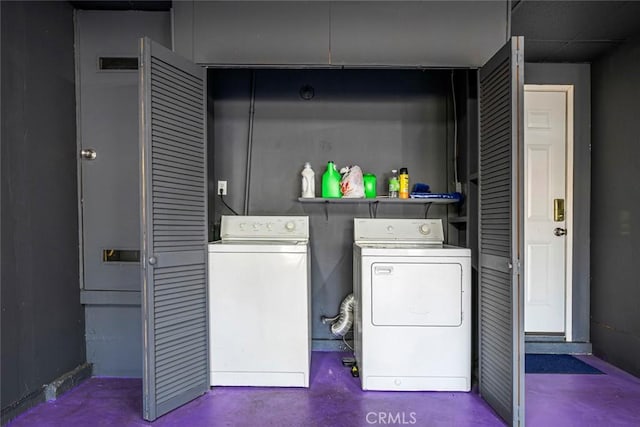 10919 Terecita Rd, Tujunga, CA 91042 - washroom with washing machine and clothes dryer