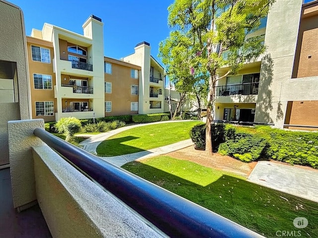 21520 Burbank Blvd Unit 116, Woodland Hills, CA 91367 - view of property's community