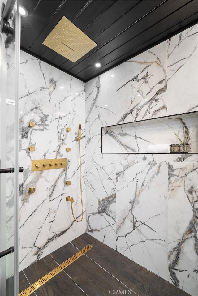 1213 Via Visalia, San Clemente, CA 92672 - full bath with a marble finish shower