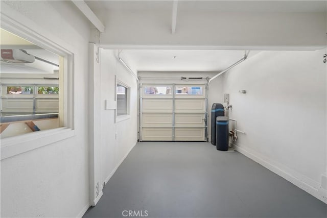 1213 Via Visalia, San Clemente, CA 92672 - garage with baseboards