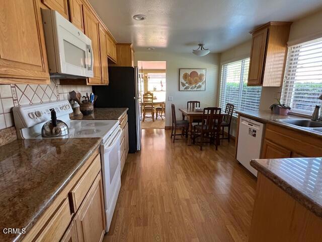 22106 Village 22, Camarillo, CA 93012 - photo 4