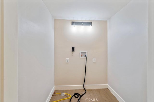 81122 Valle Vista Rd Unit 29, Palms, CA 92277 - laundry area featuring hookup for a washing machine and light wood finished floors
