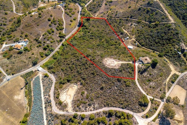 27 Daily Rd, Fallbrook, CA 92028