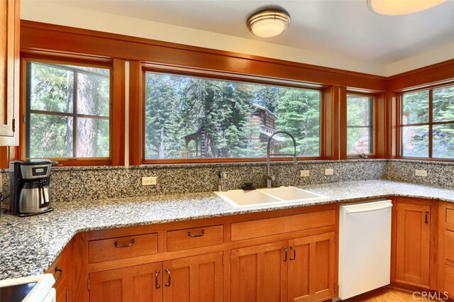 7475 Henness Cir, Yosemite, CA 95389 - photo 19