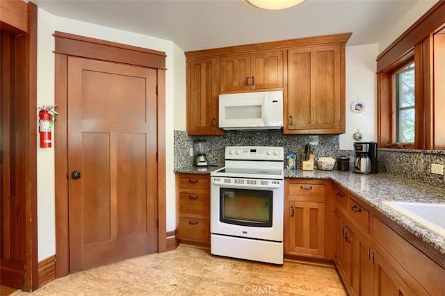 7475 Henness Cir, Yosemite, CA 95389 - photo 17