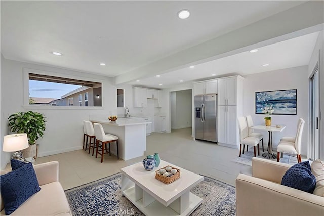 8888 Patrero St, Riverside, CA 92503 - living area featuring recessed lighting