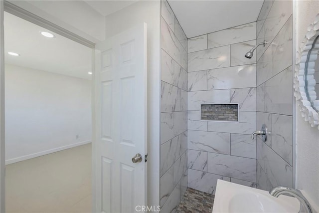 8888 Patrero St, Riverside, CA 92503 - full bathroom featuring a tile shower and recessed lighting