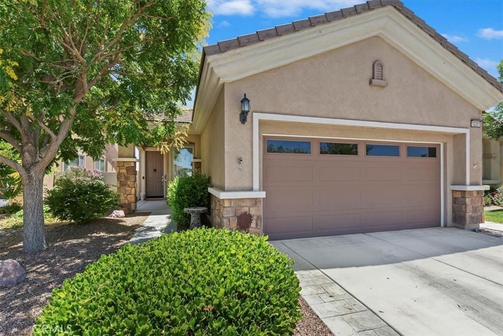 10351 Lakeshore Dr, Apple Valley, CA 92308 - photo 1