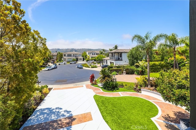 1 Tularosa Ct, Aliso Viejo, CA 92656 - surrounding community with a residential view and a yard