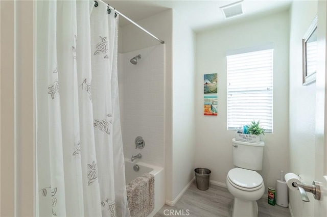 1827 Montecito Ln, Redlands, CA 92374 - bathroom featuring toilet and shower / bath combo with shower curtain