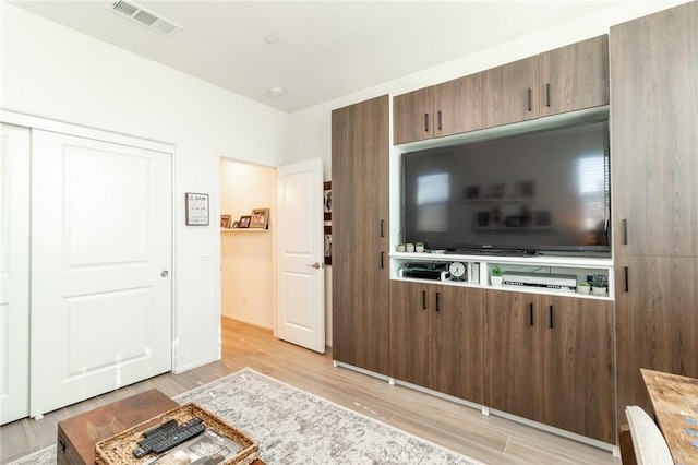 1827 Montecito Ln, Redlands, CA 92374 - living area featuring light wood-style flooring