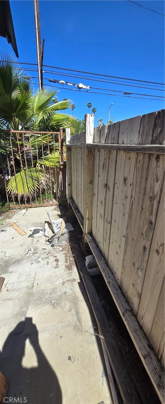 2008 W 28th St, Los Angeles, CA 90018 - photo 54
