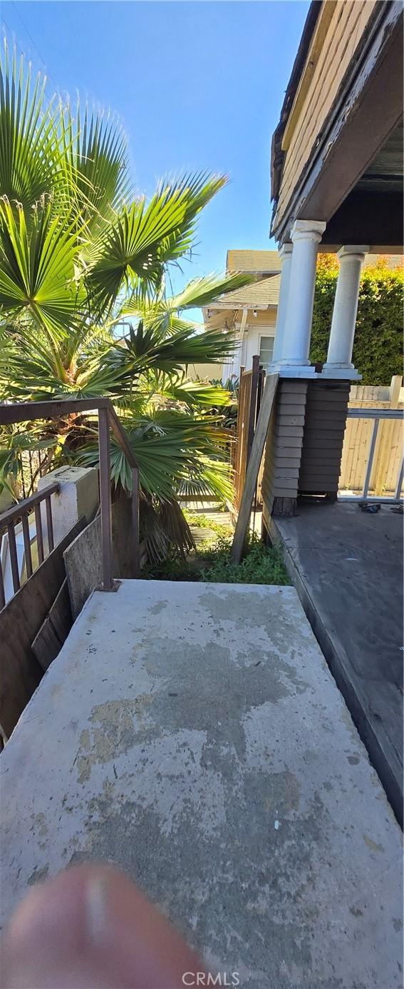 2008 W 28th St, Los Angeles, CA 90018 - photo 30