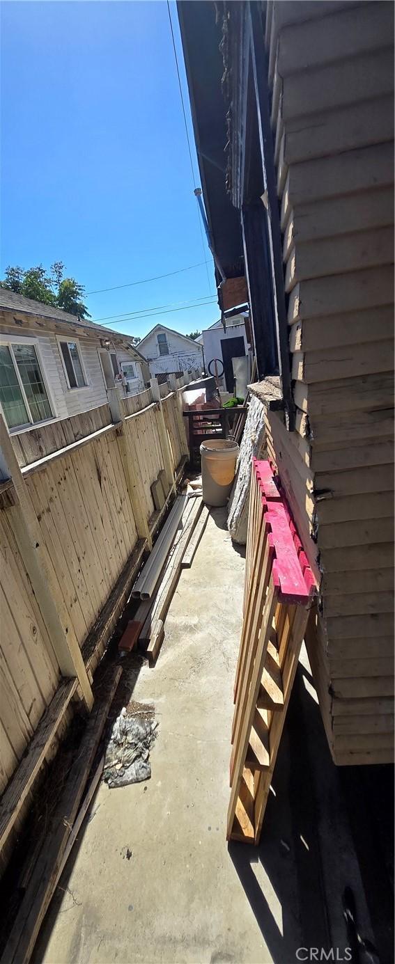 2008 W 28th St, Los Angeles, CA 90018 - photo 34