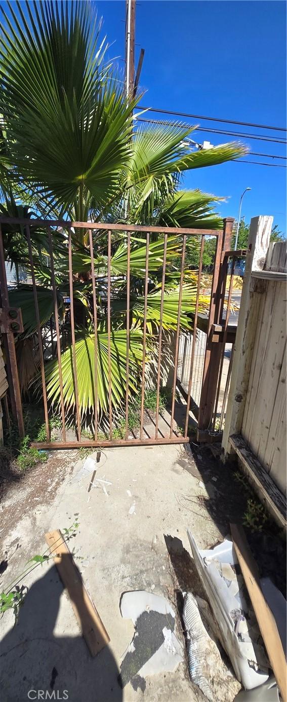 2008 W 28th St, Los Angeles, CA 90018 - photo 56