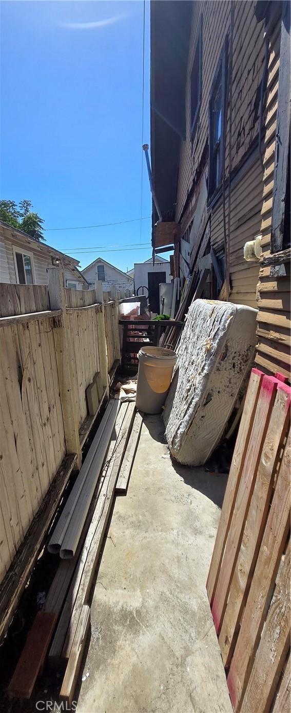 2008 W 28th St, Los Angeles, CA 90018 - photo 35