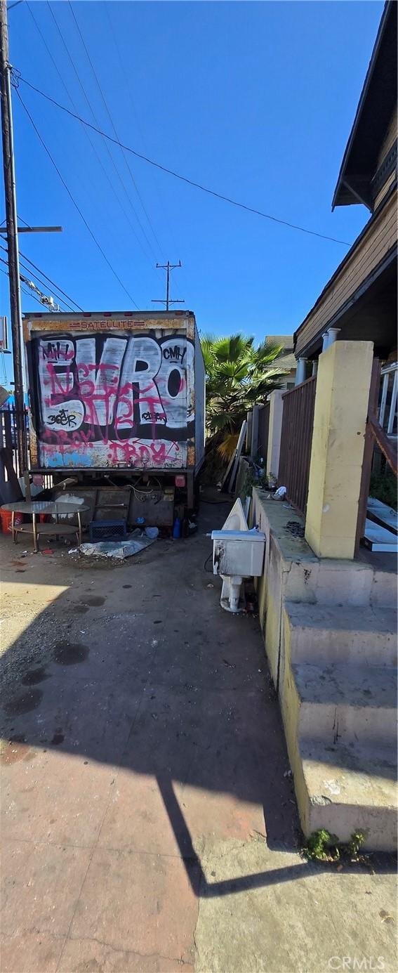 2008 W 28th St, Los Angeles, CA 90018 - photo 27