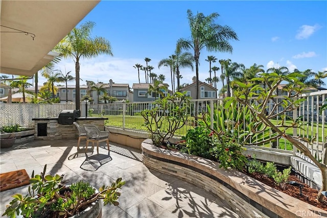 331 Parsons Lndg, Long Beach, CA 90803 - view of patio with area for grilling and a residential view