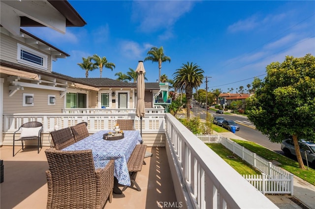 806 N Irena Ave Unit A, Redondo Beach, CA 90277 - view of patio / terrace