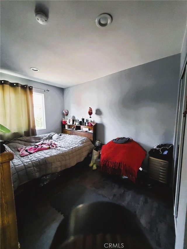 211 W 52nd St, Los Angeles, CA 90037 - view of bedroom