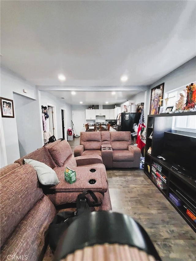 211 W 52nd St, Los Angeles, CA 90037 - photo 11