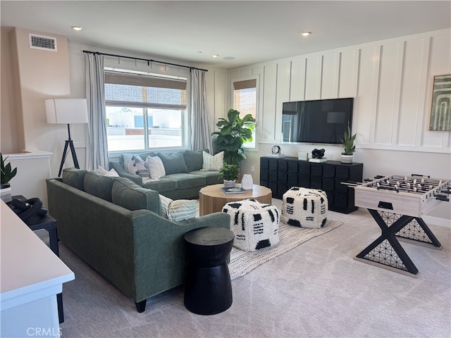 1818 E 1st St Unit 520, Santa Ana, CA 92705 - carpeted living room featuring recessed lighting