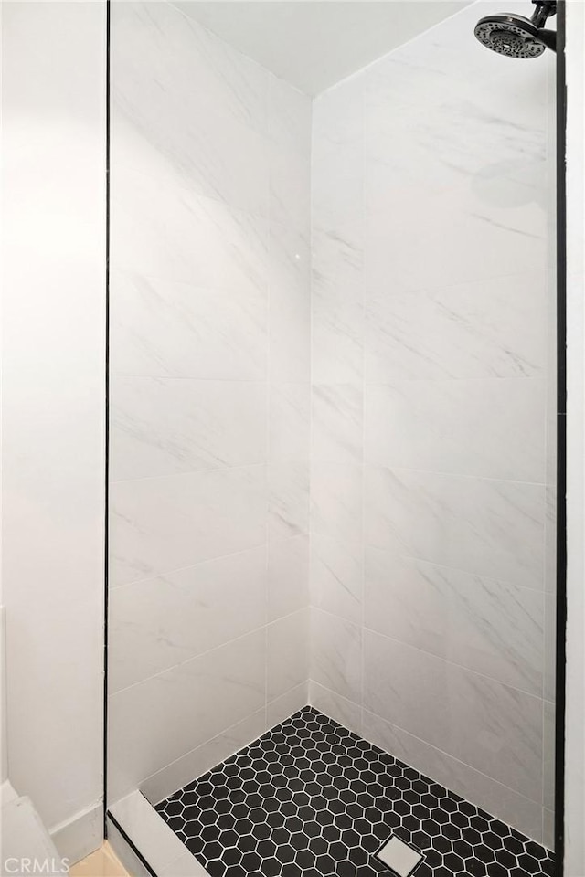2321 W 182nd St, Torrance, CA 90504 - full bathroom with a tile shower