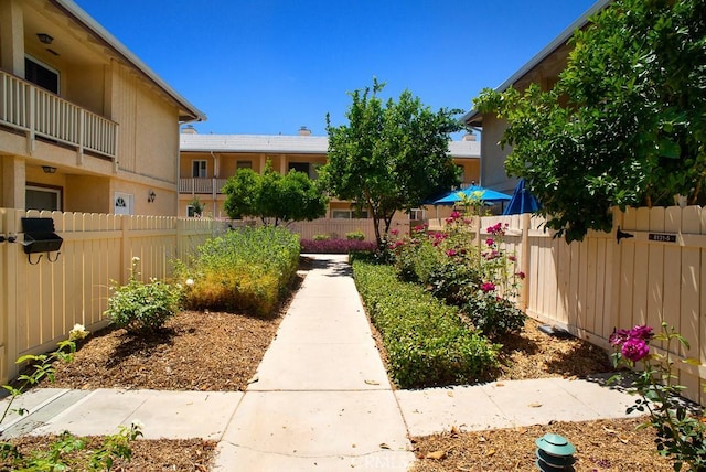 8131 Canby Ave Unit 5, Reseda, CA 91335 - surrounding community