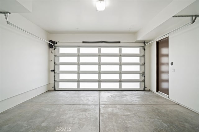 2623 Carnegie Ln, Redondo Beach, CA 90278 - view of garage