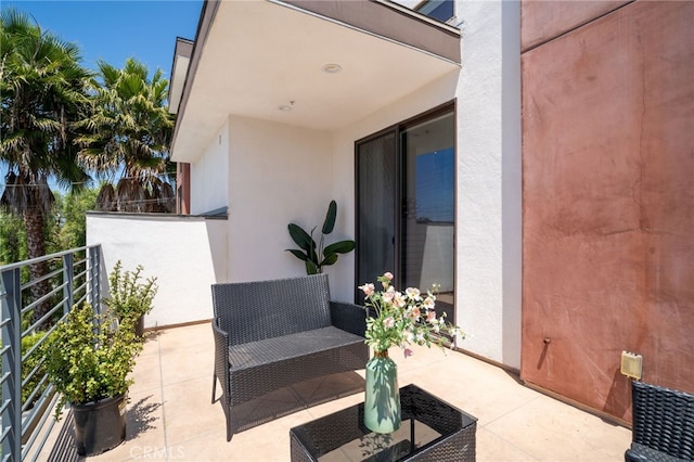 2623 Carnegie Ln, Redondo Beach, CA 90278 - view of patio / terrace