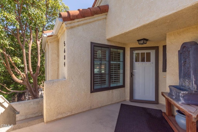 5684 Recodo Way, Camarillo, CA 93012 - property entrance featuring stucco siding