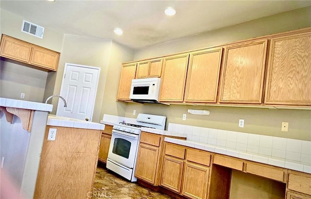 13377 Porter Creek St, Oak Hills, CA 92344 - photo 23