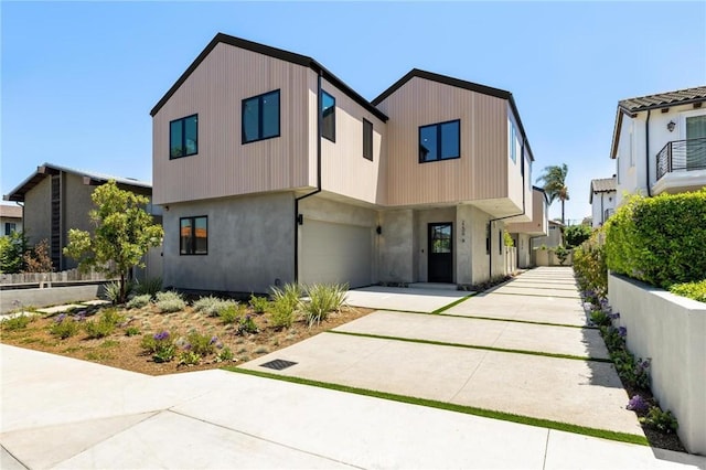 2206 Gates Ave Unit A, Redondo Beach, CA 90278 - contemporary home with a garage and driveway