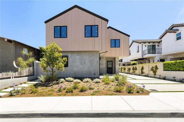 2206 Gates Ave Unit A, Redondo Beach, CA 90278 - view of contemporary home