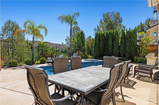 29508 Alyssum Ln, Canyon Country, CA 91387 - view of patio featuring an in-ground hot tub