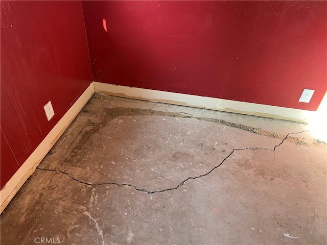 2441 Madrone St, Sutter, CA 95982 - detailed view of baseboards