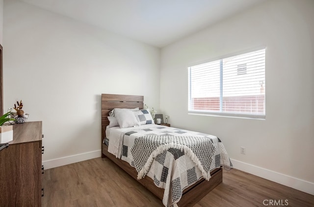 8550 Rolling Hills Dr, Corona, CA 92883 - bedroom with wood finished floors