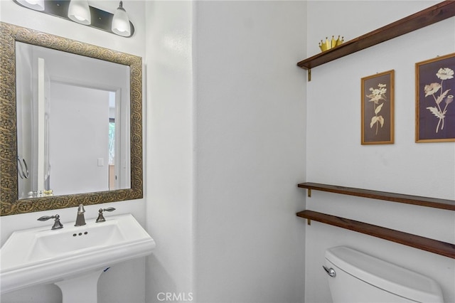 3 Kyle Ct, Ladera Ranch, CA 92694 - bathroom with toilet and a sink