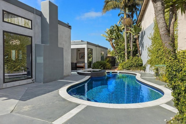 6544 Caminito Northland Ln, Jolla, CA 92037 - view of swimming pool with a pool with connected hot tub and a patio area