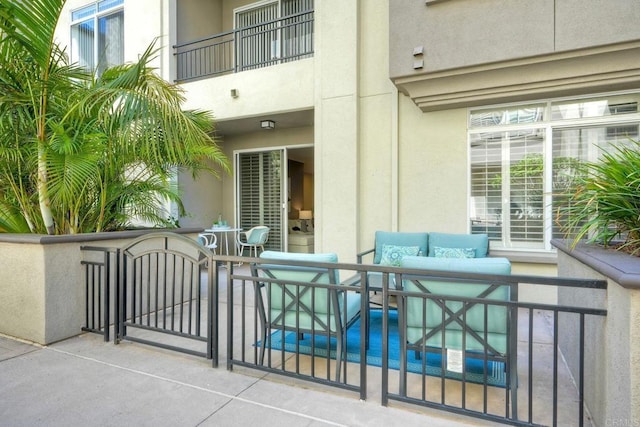9263 Regents Rd Unit B106, La Jolla, CA 92037 - view of patio / terrace featuring an outdoor hangout area